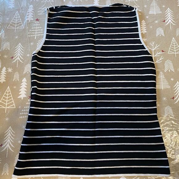 🌺3 for $30🌺Cable & Gauge Black and White Striped Tank Top, size M. (S120) - Picture 2 of 6